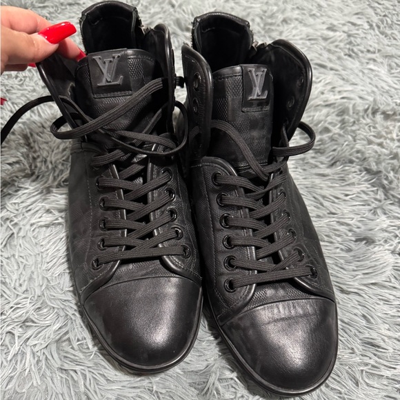 Louis Vuitton Mens Sneakers size 7 - Picture 1 of 5